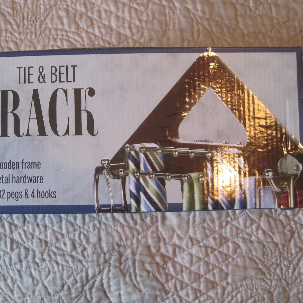 SADDLEBRED GENTS ESSENTIALS TIE AND BELT RACK NIB $40.00